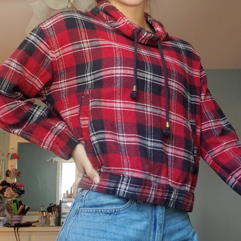 FOREVER 21 PLAID SWEATER